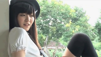 Airi_Suzuki_OASIS_makingof_07.gif